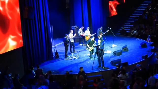 Ума Турман (Uma Thurman) - Проститься