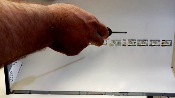 TCL L32S6FS ремонт подсветки.