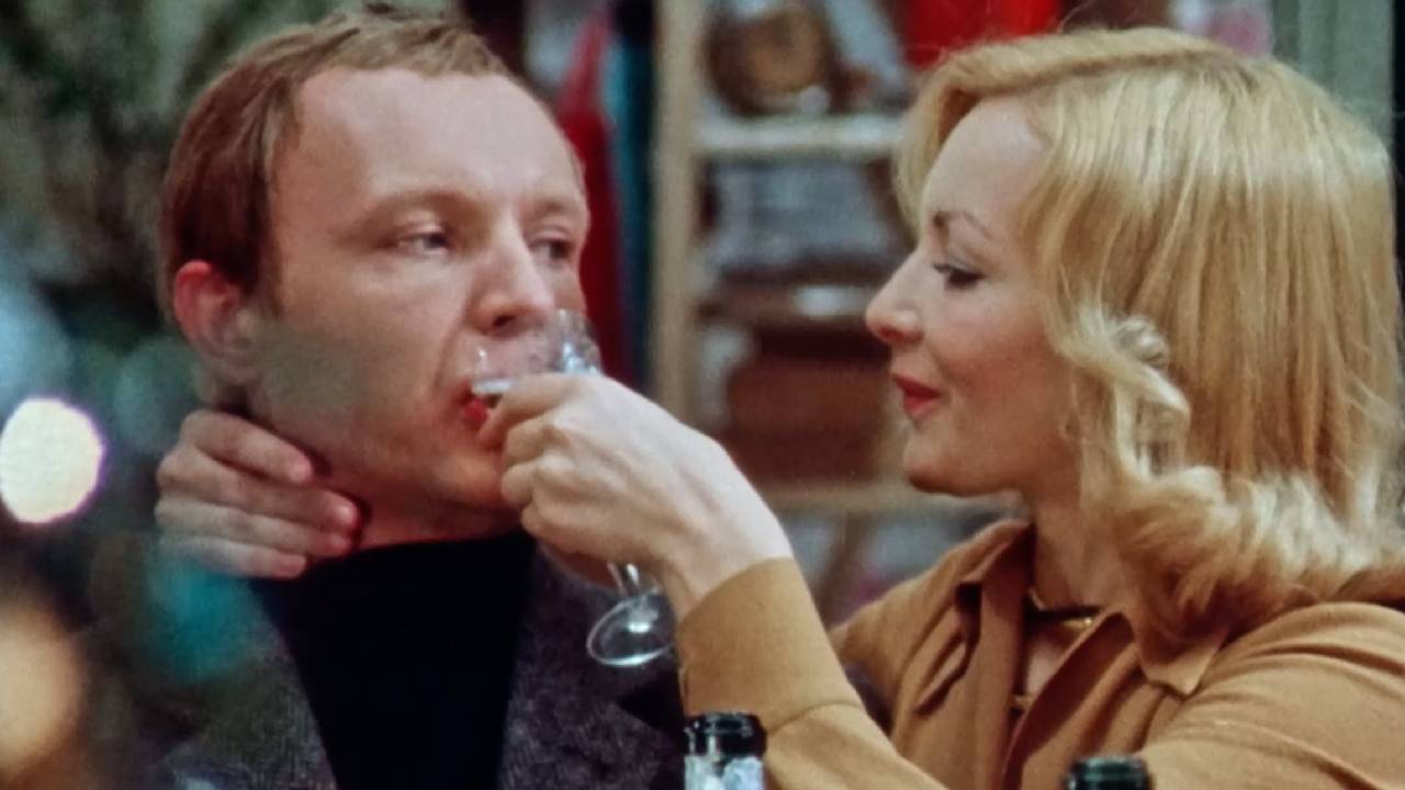 СМОТРИМ! Мелодраму "Ирония судьбы, или С легким паром" - 31 декабря В 13:30 на канале РОССИЯ 1 смотреть онлайн