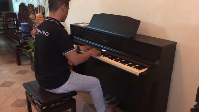 Test Piano Roland HP605GP tại nhà khách смотреть онлайн