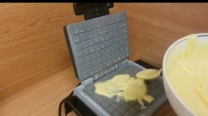 Vahvliküpsetaja ESTA -2. Готовим вафли на советской электровафельнице. Самый простой рецепт.