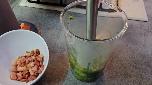 PANCETTA AFFUMICATA ,PEPERONCINO E CREMA DI BROCCOLI in 1 minuto. Questa ricetta salverà! смотреть онлайн