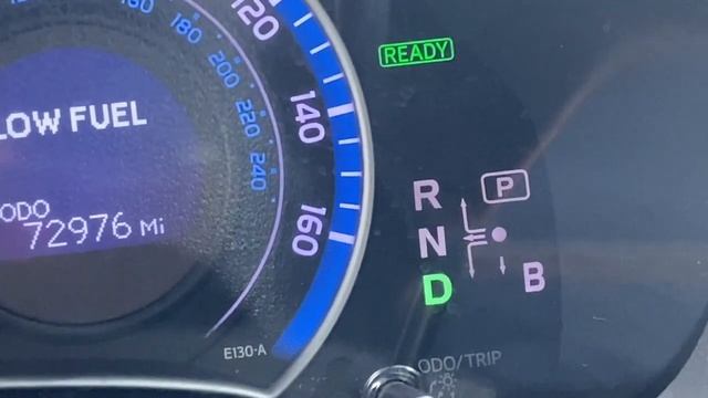 TOYOTA AURIS HYBRID 1.8 T-SPIRIT смотреть онлайн