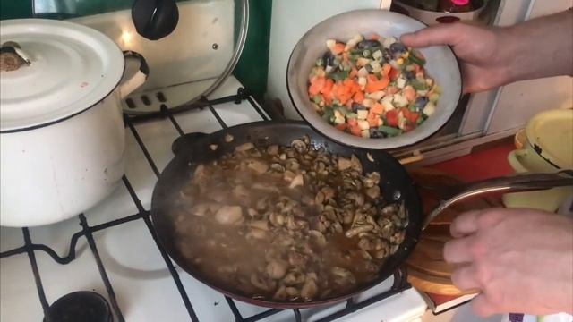 Курица с овощами и рисом / Годное хрючево экслюзив от Серджио смотреть онлайн