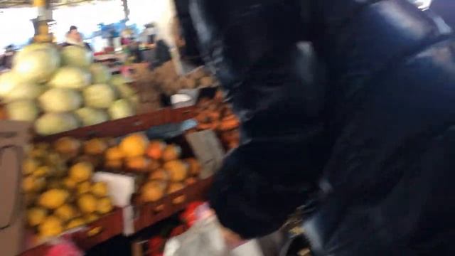 Одесса. Идем на "Привоз". Траурные платки. смотреть онлайн