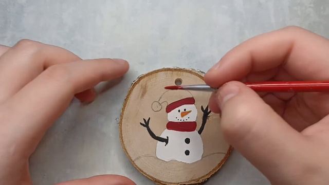 Зимний рисунок на деревянном спиле. Снеговик смотреть онлайн