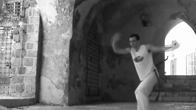 Armada com martelo, Capoeira technique from the Akban-wiki смотреть онлайн