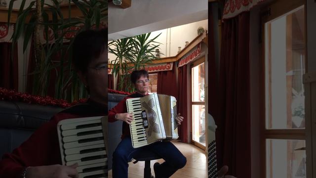Csengőszó-Jingle Bells, harmonika Hohner Verdi II accordion смотреть онлайн