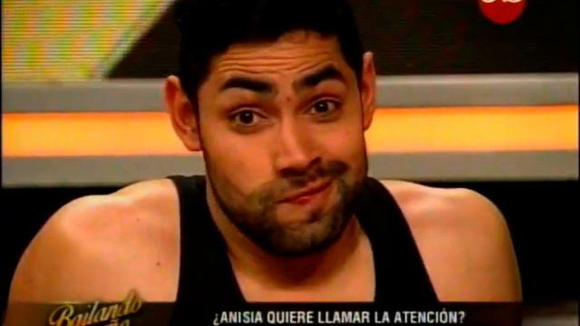 Bailando UrbanDance: Anisia Do Reis vs Mariana Pinedo смотреть онлайн