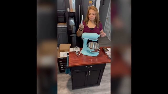 KitchenAid Pro 5 Plus Professional Stand Mixer—Unboxing смотреть онлайн