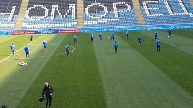 Сборная Финляндии на поле стадиона "Черноморец" смотреть онлайн