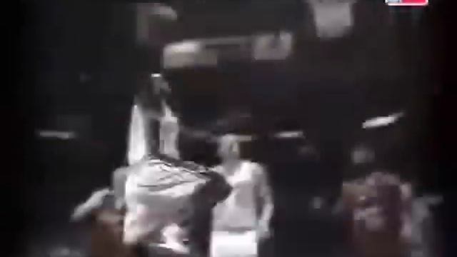 Lebron James vs. Carmelo Anthony смотреть онлайн