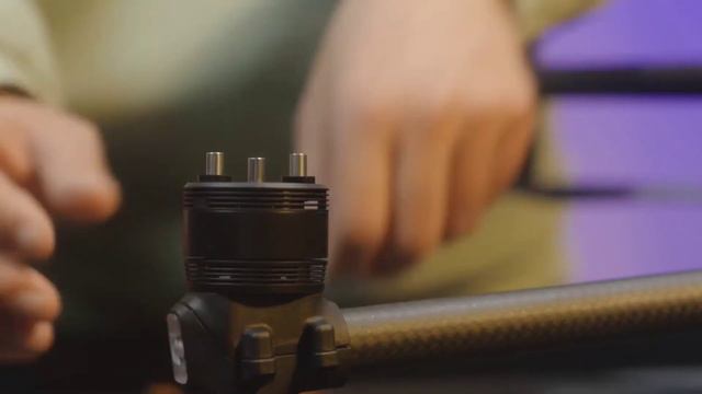 Matrice 30 Series || Install the Propellers смотреть онлайн