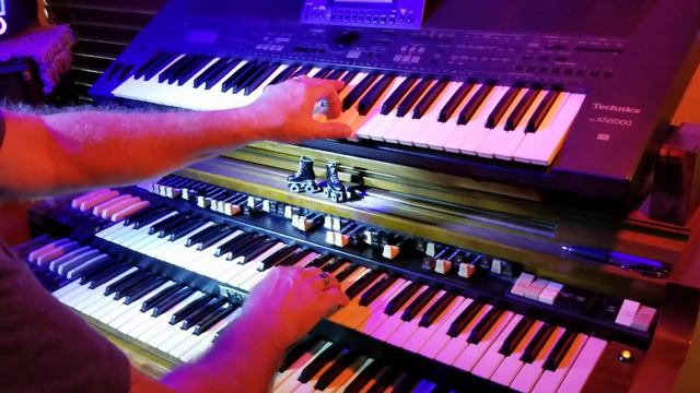 ROLLERrewind CLASSIC "Evil Ways" (1970) Johnny Sharp Organist смотреть онлайн