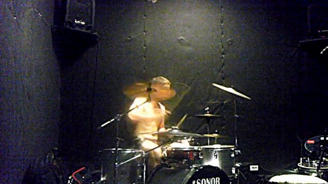 Как играть hardcore с одной педалью смотреть онлайн