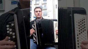 Татар халык жыры - «Кубэлэк голлэргэ кунса».