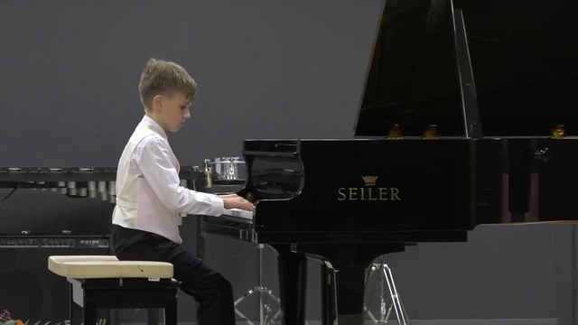 Выступление на конкурсе имени Я.В.Флиера, 18.10.2022 г. И.С. Бах, Жига из Партиты N1 си бемоль мажор смотреть онлайн