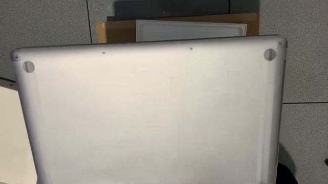 UNBOXING ACAKADUT MACBOOK PRO 2018 INDONESIA смотреть онлайн