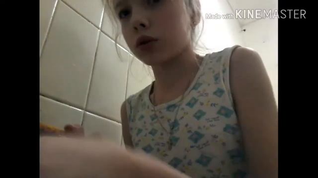 Как стереть ручку и фломастер с лица куклы? смотреть онлайн