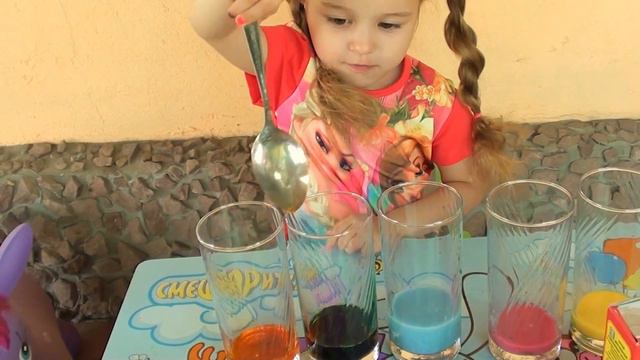 Sofi Kids tv Делаем разноцветную ПЕНУ!!! Опыты смотреть онлайн