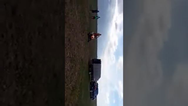 На снегоходе через реку Карасук смотреть онлайн