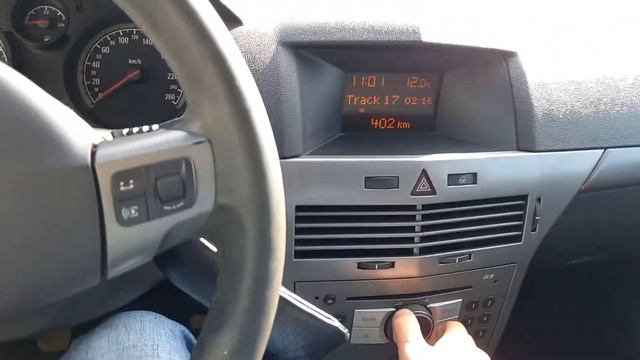 Сабвуфер Blaupunkt GTb 8200 A с штатной магнитолой CD 30 Opel Astra H. смотреть онлайн