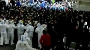 Настоящая давка случилась в шанхайском аэропорту Пудун