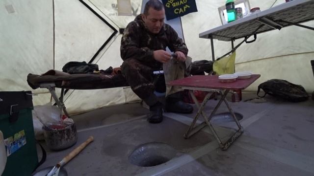 Зимняя клевая рыбалка #3 смотреть онлайн