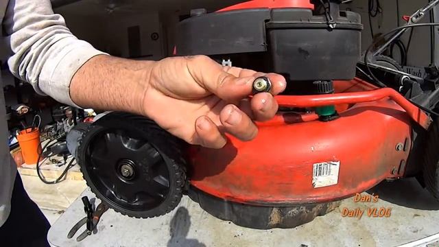 Lawn Mower Repair - How To Drain Bad or Old Gas and Clean Carburetor Bowl and Jet смотреть онлайн