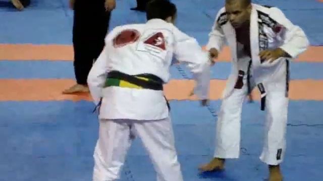 World Cup 2010 - Chico Mendes (Checkmat BJJ) vs Leonardo Montenegro (Gracie Barra BH) смотреть онлайн