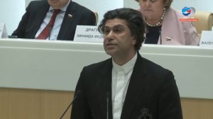 Скандальное выступление Цискаридзе! Извинился за эмоциональность: певица в трусах на сцене