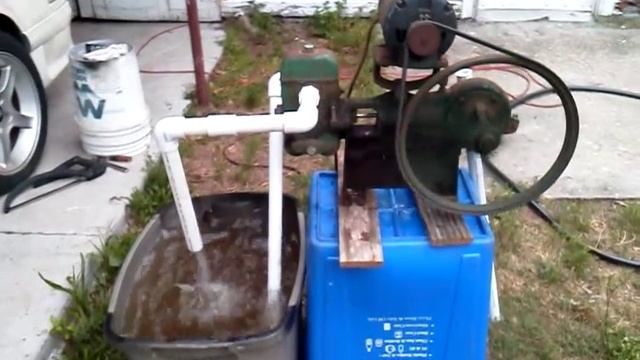 Test run of old F.E. Myers 1909 piston driven well pump смотреть онлайн
