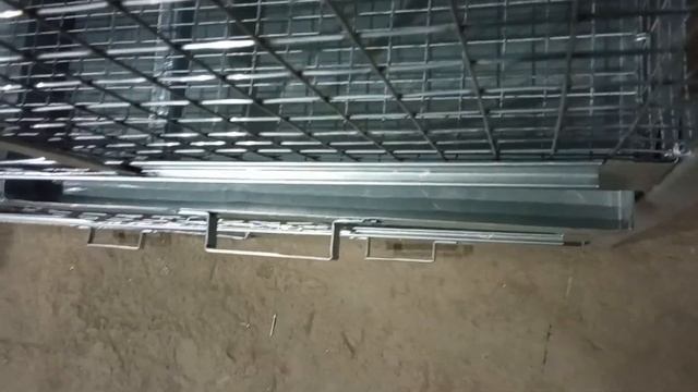 Изготовление секционных многоярусных клеток для кур бройлеров из оцинкованного металла на заказ смотреть онлайн
