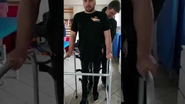 Chodzenie w łuskach o balkoniku смотреть онлайн