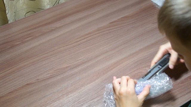 Распаковка литий-ионных аккумуляторов смотреть онлайн