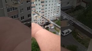 Простое устройство для сушки белья за балконом