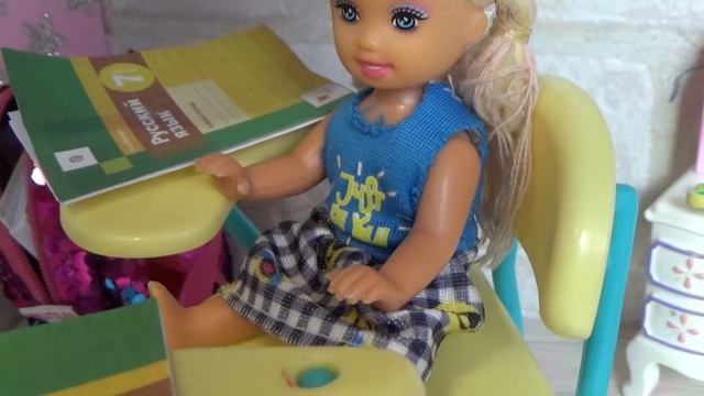 УСТРОИЛИ ПРАНК НАД ЗЛОЙ УЧИЛКОЙ) у нас дома Катя и Макс веселая семейка ЖИВЫЕ КУКЛЫ смотреть онлайн