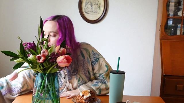 Sewing with vintage fabric to make a 50s vintage dress | Vintage sewing project + sew with me смотреть онлайн