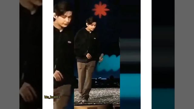 Taehyung. Когда Тэхён повредил ногу смотреть онлайн