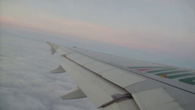 ALITALIA A319 TAKE OFF FROM BUDAPEST FERIHEGY 2 RWY 31L смотреть онлайн