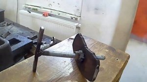 Приспособление для заменіы тормозных колодок