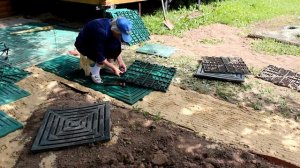 Садовая плитка ПластДор - укладка дорожки на даче