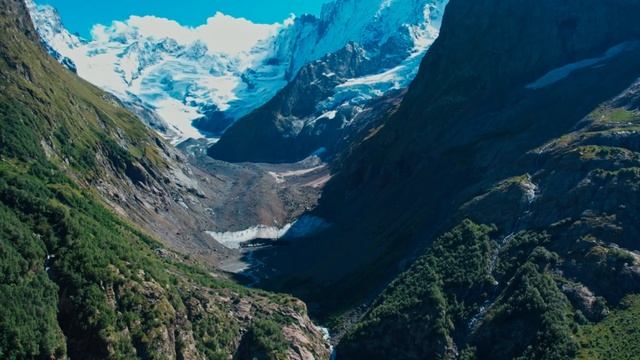 Домбай, ущелье Аманауз, Суфруджинские водопады, 2021 // Amanauz valley, Dombay, Waterfalls смотреть онлайн