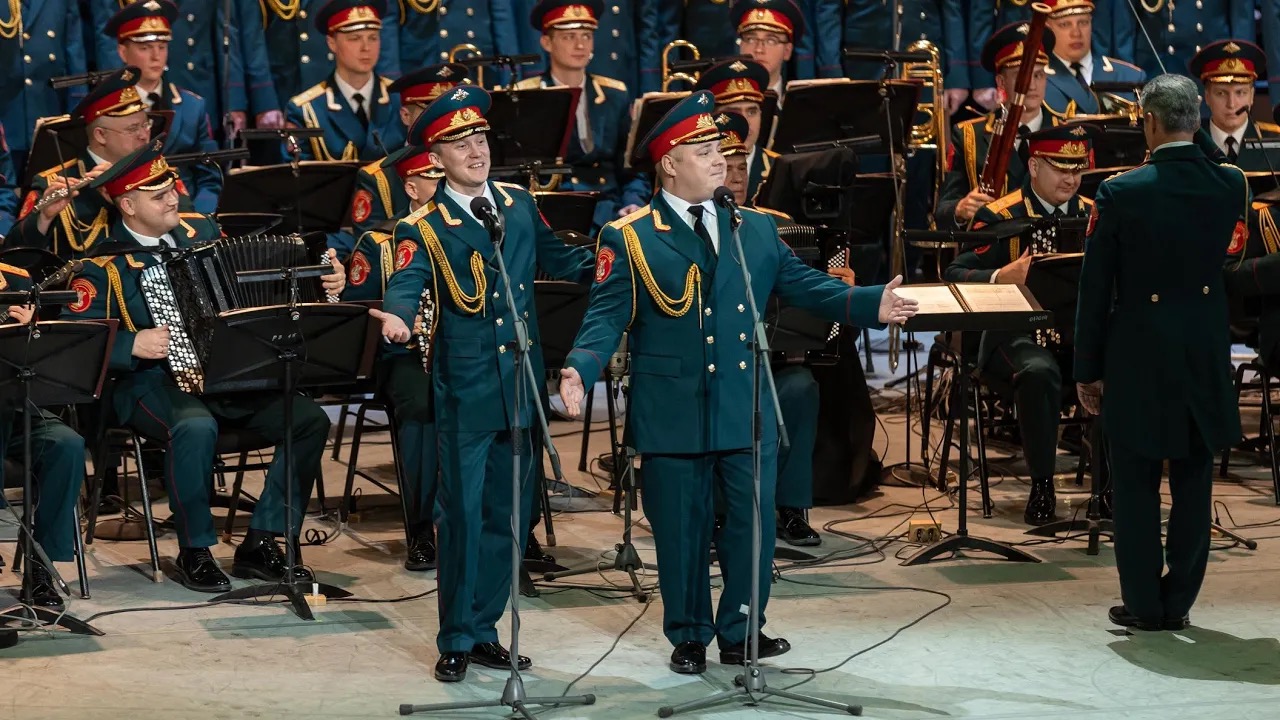 «Смуглянка», солисты – Алексей Скачков и Роман Валутов, февраль 2024 смотреть онлайн