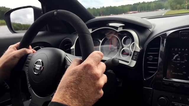 Nissan Juke-R 2.0 : accélération 140-220 km/h смотреть онлайн