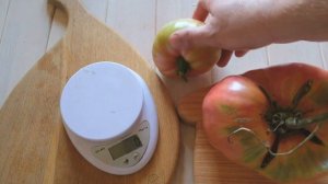 Малиновый гигант - томат весом более 1 кг