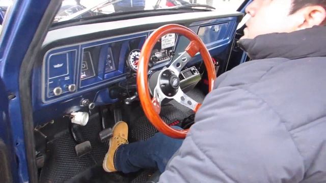 Ford F-100 1977: Un Viaje En El Tiempo Sobre Cuatro Ruedas
