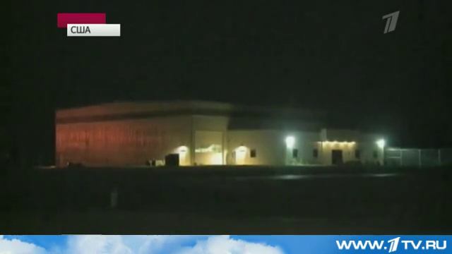 В США один из самых больших в мире грузовых самолетов Боинг 747 сел не в том аэропорту смотреть онлайн