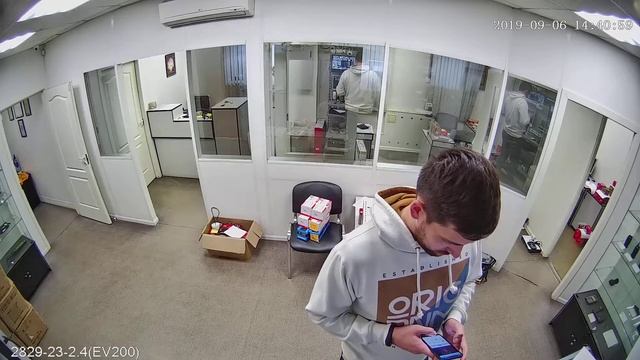 Видеокамера IP IVM-2829-23-2.4. 2MP, IMX307, HI3516EV200, 2.4мм. Офис, день! смотреть онлайн