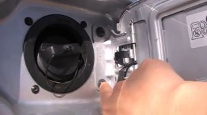 Lada Vesta. Лючок бензобака